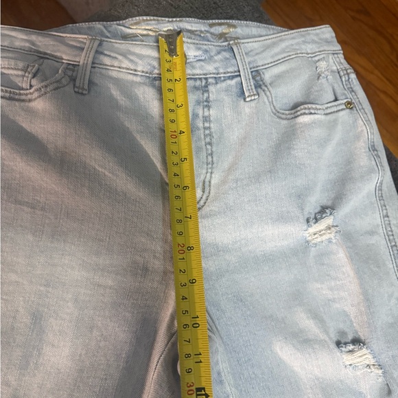 Seven7 Light Wash Distressed Jeans Size 4 Raw Hem Cropped Stretch Denim - Picture 12 of 15